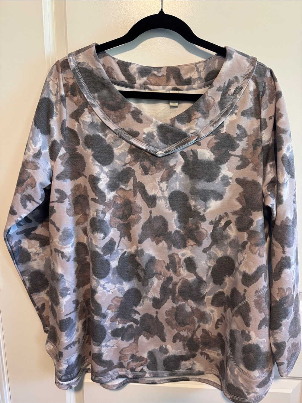LOGO by Lori Goldstein smile hem lightweight French terry top. Never worn.